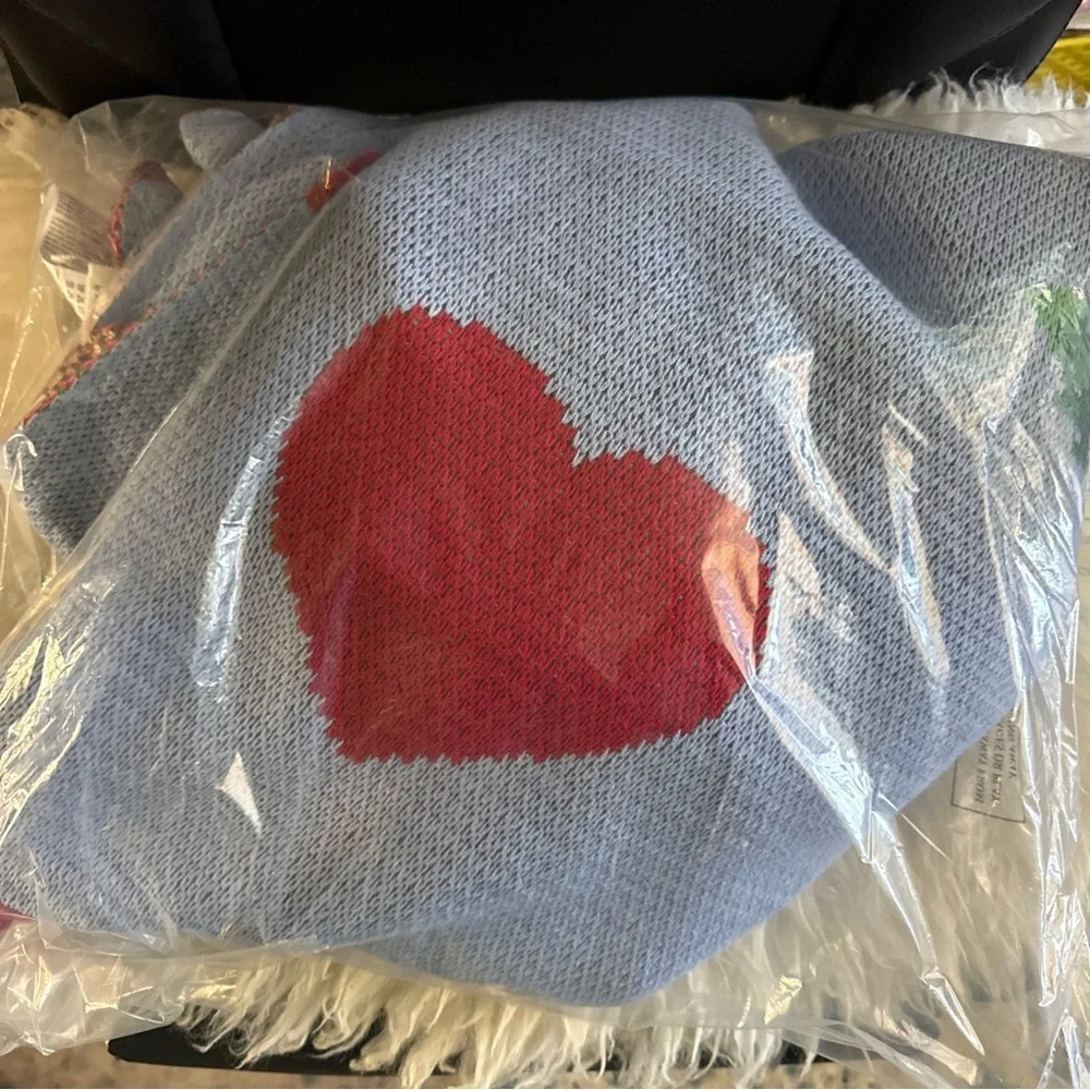 Anthropologie Pale Blue Rose & Heart Knit Throw with Tan Border